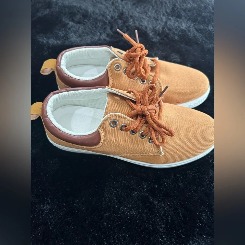 Casual Canvas Sneakers – Stylish & Comfortable Everyday Shoes, Size 38